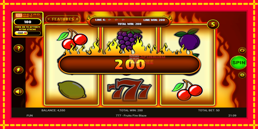 777 - Fruits Fire Blaze mesin slot dengan animasi cerah, gambar 3